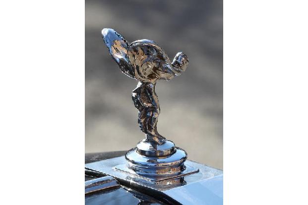 Rolls-Royce Silver Shadow, Khlerfigur, Emily