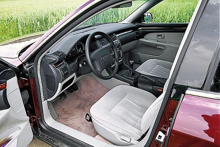 Audi A8, Cockpit, Fahrersitz
