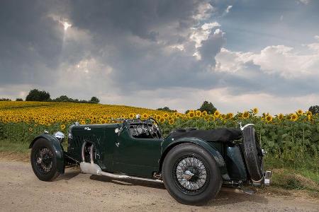 Aston Martin MK II, Seitenansicht
