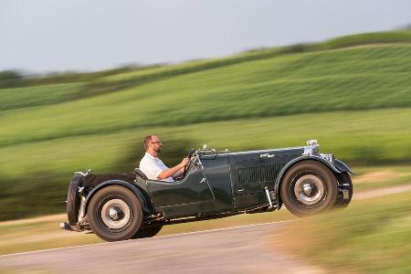 Aston Martin MK II, Seitenansicht