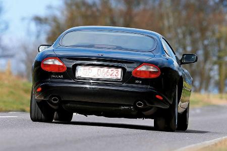 Jaguar XK8 (X100), Heckansicht