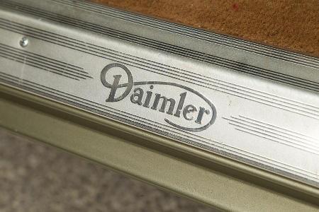 Daimler Double Six, Fuleiste
