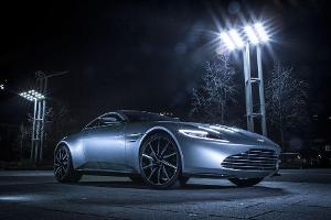 Aston Martin DB10 - Ausfahrt - James Bond - Sportwagen - V8