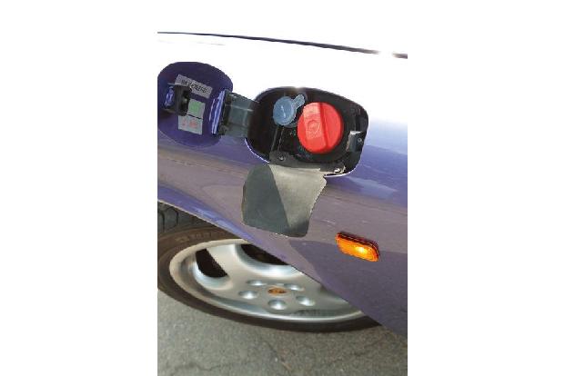 Porsche 964, Tankstutzen