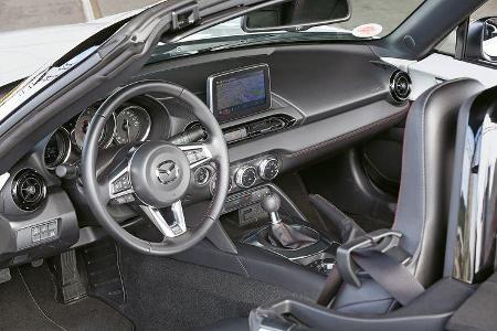 Mazda MX5 Skyaktiv G 131, Cockpit