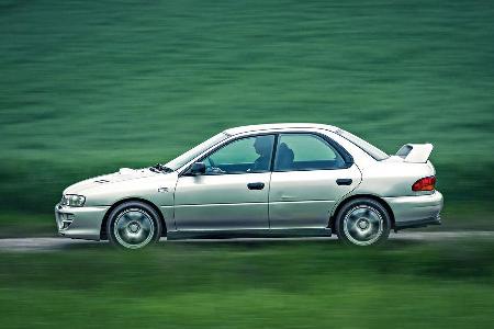 Subaru Impreza GT Turbo, Heckflgel