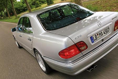 Mercedes-Benz E50 AMG, Heckansicht
