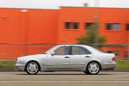 Mercedes-Benz E50 AMG, Seitenansicht