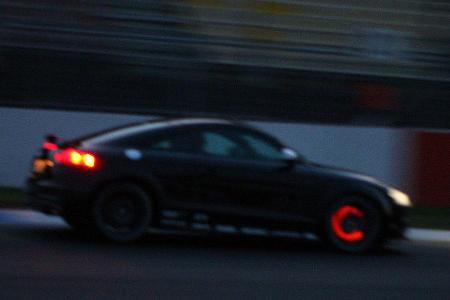 ... ein letztes Mal die Ziellinie. Die Rundenzeit steht: 1.12,0 min. Eine Verbesserung von 5,2 s, schneller als ein Ferrari ...