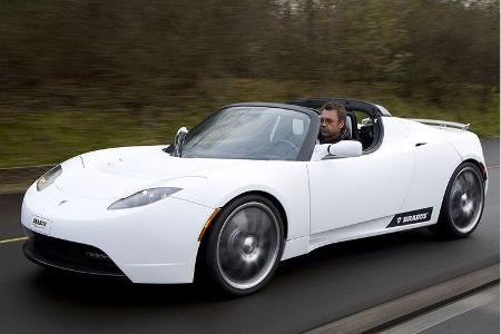 Der von Mercedes-Veredler Brabus modifizierte Tesla Roadster geht als erstes Tuningauto mit Elektroantrieb in die Geschichte...