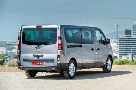 Nissan NV300 Schriftzug