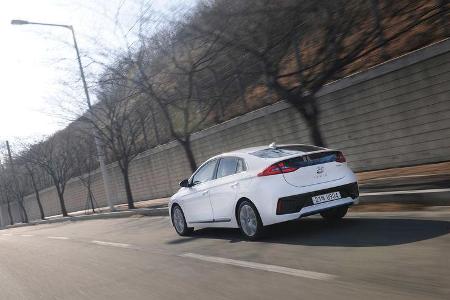 Hyundai Ioniq Hybrid, Fahrbericht, 02/2016