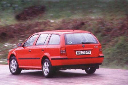 Skoda Octavia Kombi 1.6 LX Skoda Octavia Kombi 1.6 LX