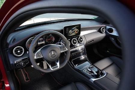 Mercedes-AMG C 43 T, Cockpit