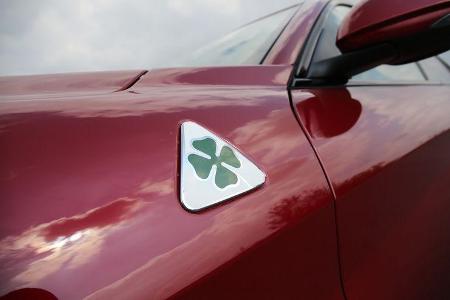 Alfa Romeo Giulia QV, Emblem