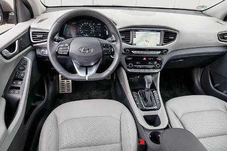 Hyundai Ioniq 1.6 GDI Hybrid, Cockpit