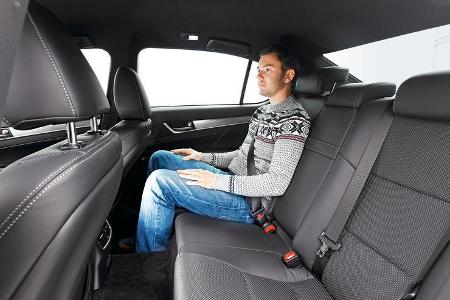 Lexus GS 450h, Rücksitze, Beinfreiheit