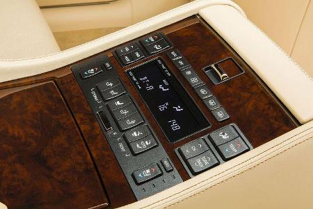 07/2012, Lexus LS 2013 LS 460, Innenraum, Rücksitzanlage
