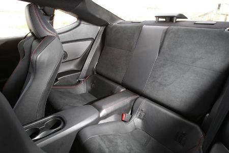 Toyota GT 86, Rückbank, Getränkehalter