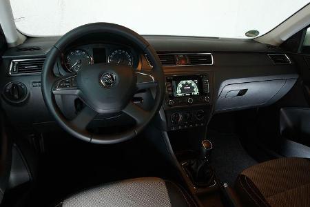 Skoda Rapid 1.2 TSI Green Tec, Cockpit, Lenkrad