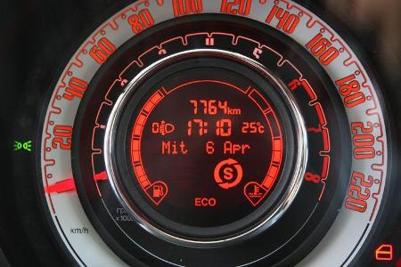 Fiat 500, Tacho