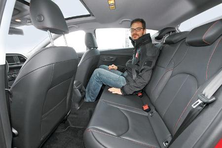 Seat Leon 2.0 TDI, Rücksitz, Beinfreiheit
