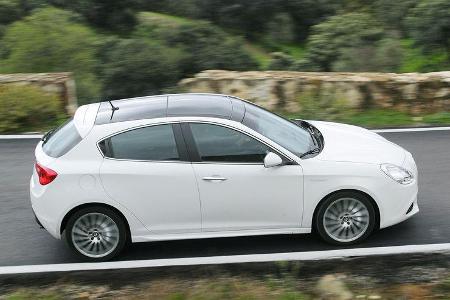 Alfa Romeo Giulietta 2.0 JTDM, Dach, Seitenansicht