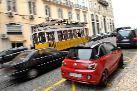 Opel Adam, Heckansicht, Straßenbahn