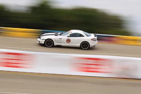 Highspeed-Test, Nardo, ams1511, 391km/h, MKB Mercedes SLR McLaren, Seitenansicht, Steilkurve