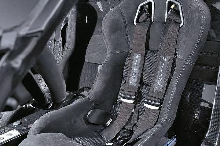 0111, New Stratos, Schalensitze