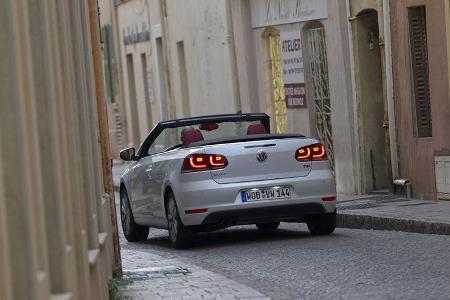 VW Golf Cabrio, Rückansicht, Stadt, offen