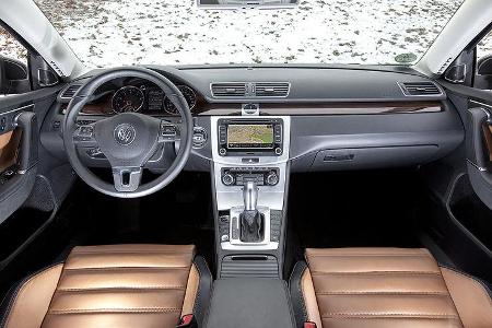 0111, ams 02/2011, VW Passat 1.8 TSI Limousine, Innenraum