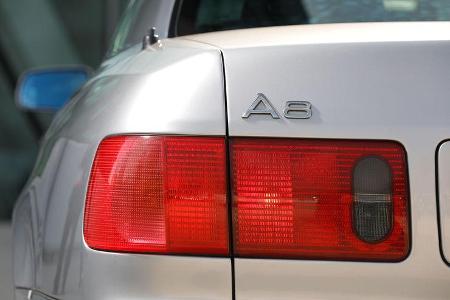 Youngtimer-Fahrbericht-Audi-A8-4.2-Heck