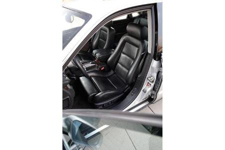 Youngtimer-Fahrbericht-Audi-A8-4.2-Interieur