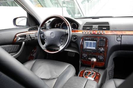 Youngtimer-Fahrbericht-Mercedes-S-500-Interieur