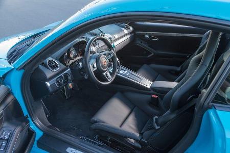 Porsche 718 Cayman S, Cockpit