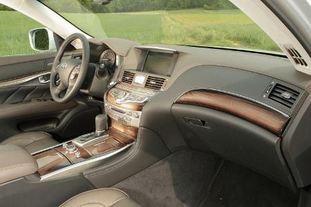 Infiniti M35h GT, Innenraum, Cockpit