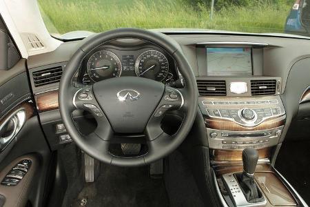 Infiniti M35h GT, Cockpit, Lenkrad