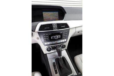 Mercedes C 180 CDI T Avantgarde, Mittelkonsole
