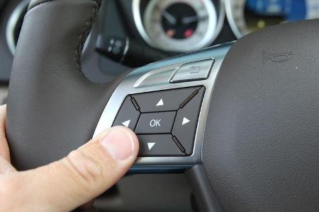 Mercedes 250 CDI, Detail, Lenkrad, Steuerelemente