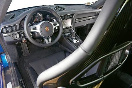 Porsche 911 Turbo S, Cockpit