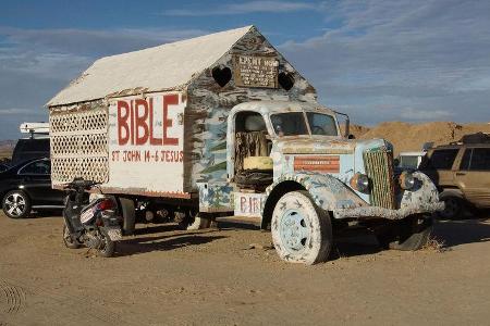 Salvation Mountain Cars, 1939er White Truck