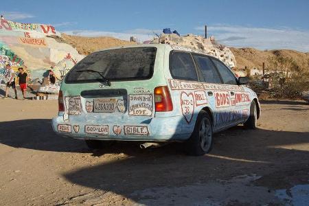 Salvation Mountain Cars, Toyota Corolla Station Wagon