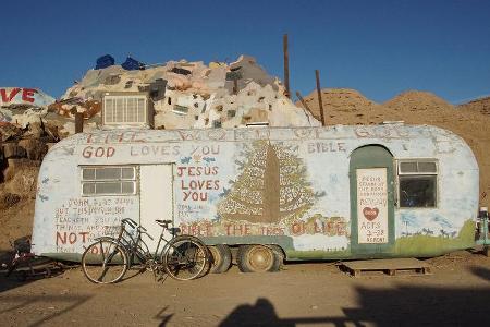 Salvation Mountain Cars, Airstream