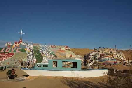 Salvation Mountain Cars, Arche