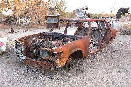 Salvation Mountain Cars, Slab City, East Jesus, Mercedes W116