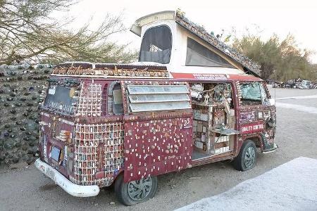 Salvation Mountain Cars, Slab City, East Jesus, VW Bulli