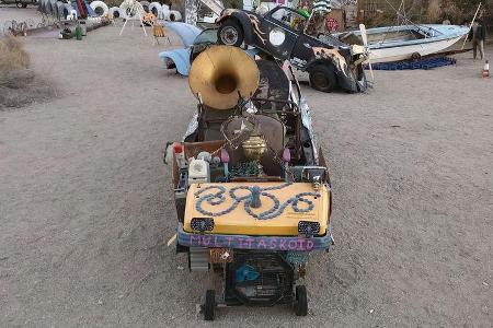 Salvation Mountain Cars, Slab City, East Jesus, Multitaskoid