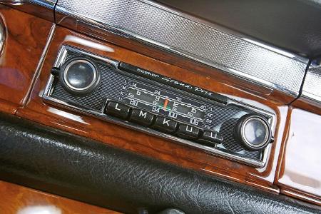 Mercedes 600, Radio