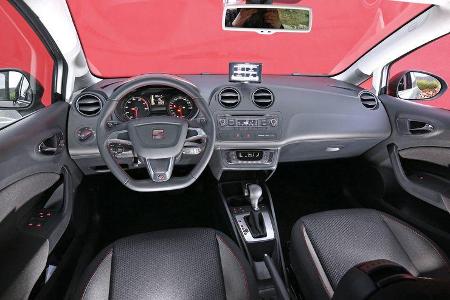 Seat Ibiza ST 1.6 TDI, Cockpit, Lenkrad
